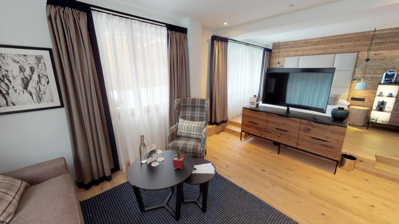 Walliserhof Grand-Hotel & Spa Relais & Chateaux サース フェー エクステリア 写真